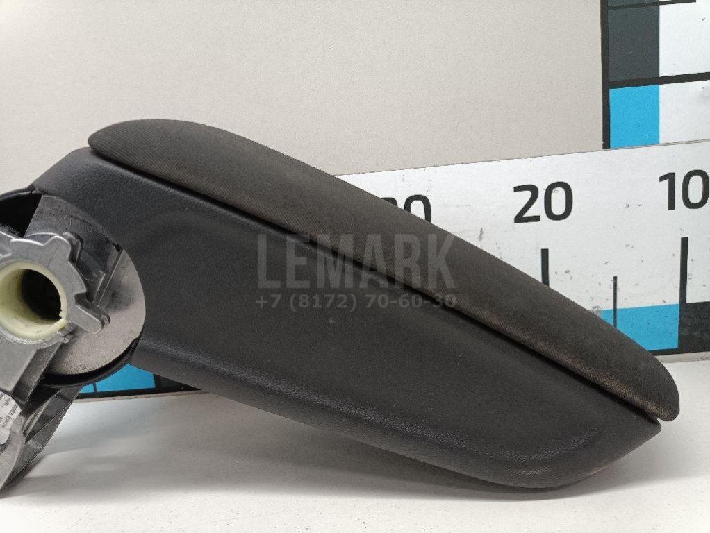 Подлокотник