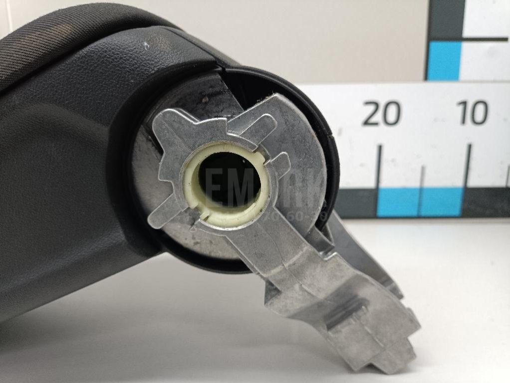 Подлокотник