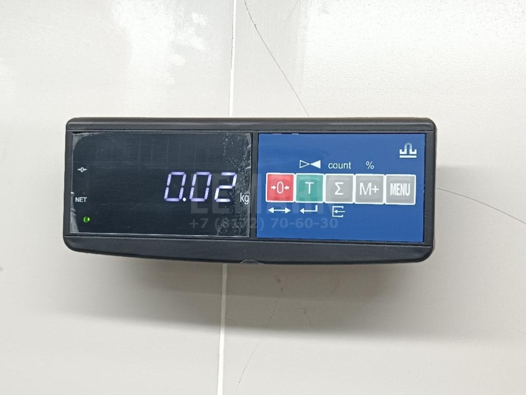 Эмблема на крышку багажника