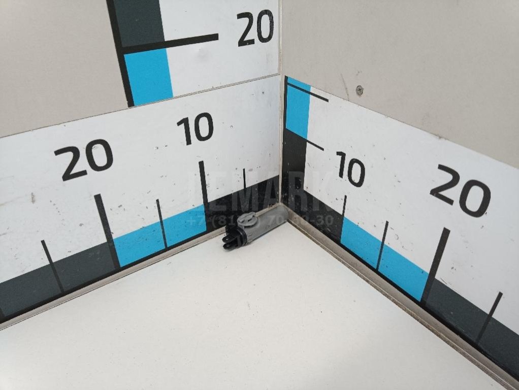 Демпфер бардачка