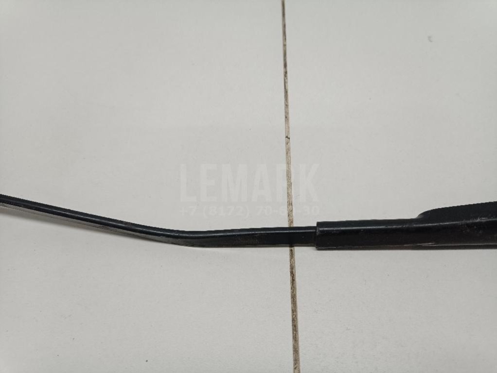 Поводок стеклоочистителя передний правый