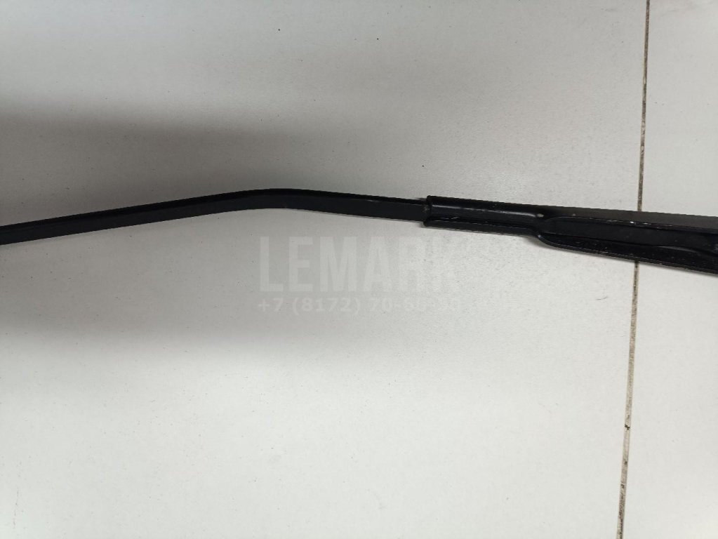 Поводок стеклоочистителя передний правый