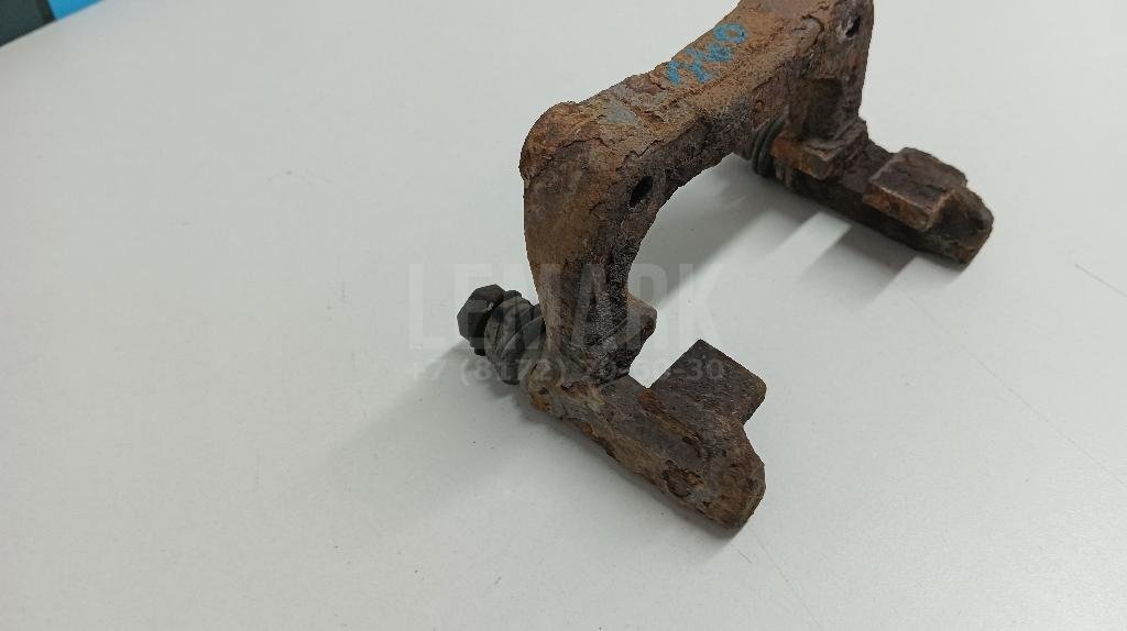 Скоба суппорта заднего правого