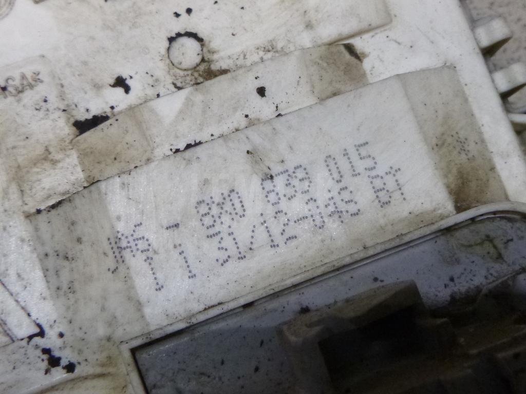 Замок двери задней левой