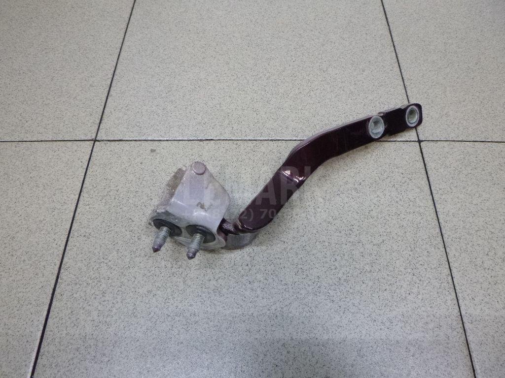 Петля двери багажника