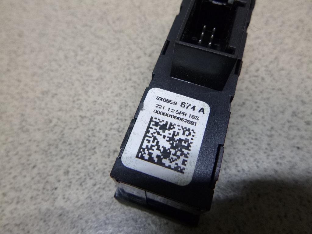 Кнопка обогрева сидений