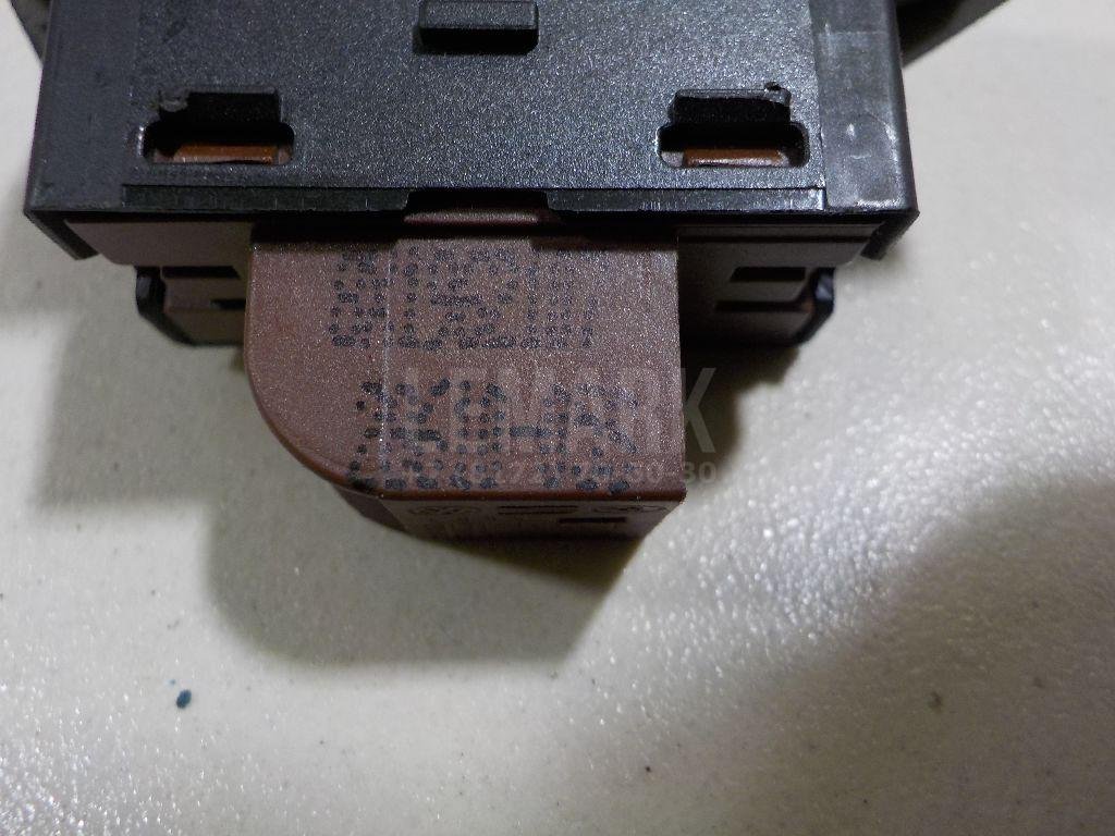 Кнопка центрального замка