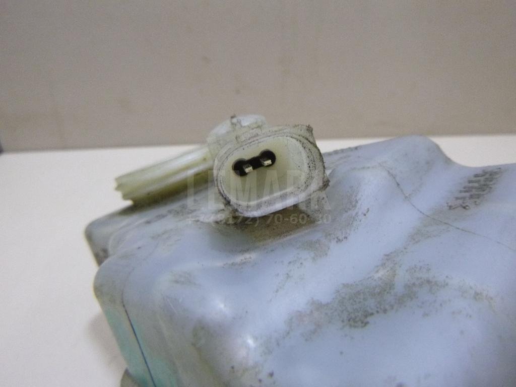 Бачок главного тормозного цилиндра