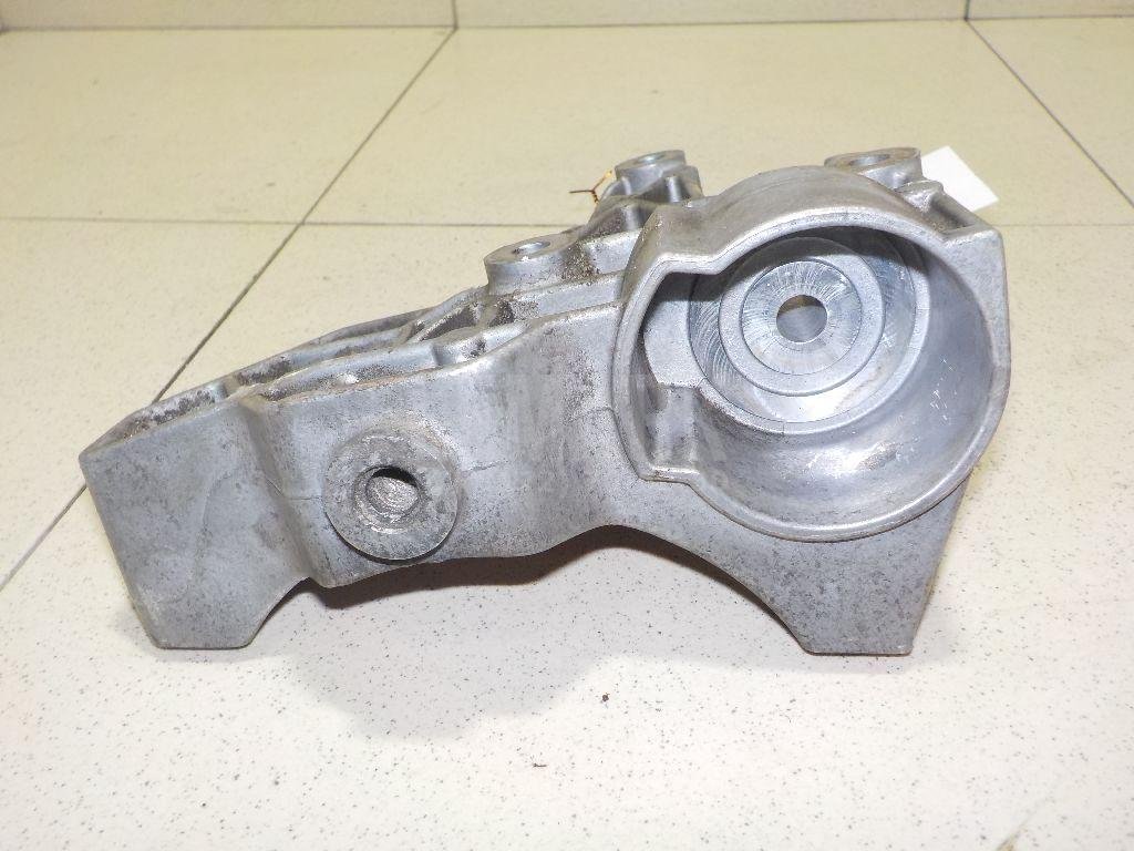 Кронштейн генератора для  Astra HD 8 2005-2011