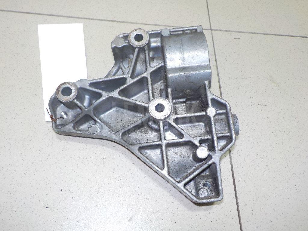 Кронштейн генератора для  Astra HD 8 2005-2011