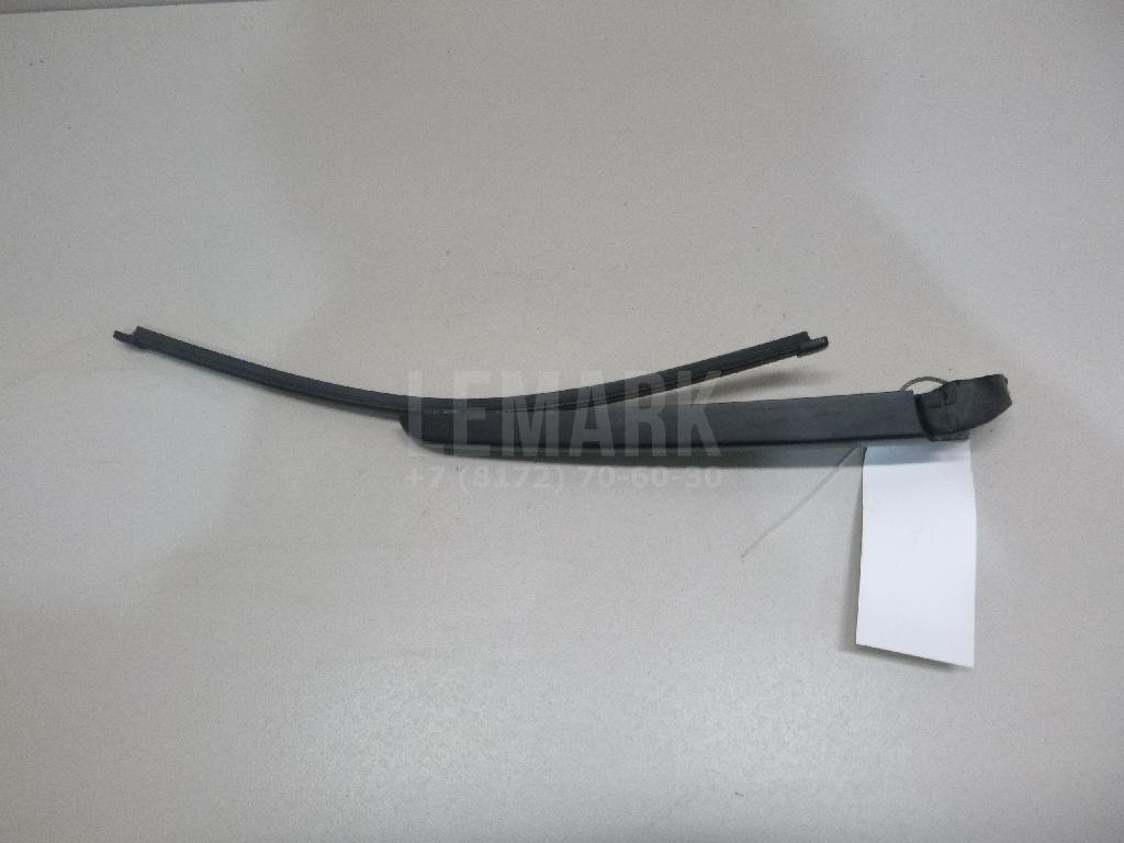 Поводок стеклоочистителя заднего