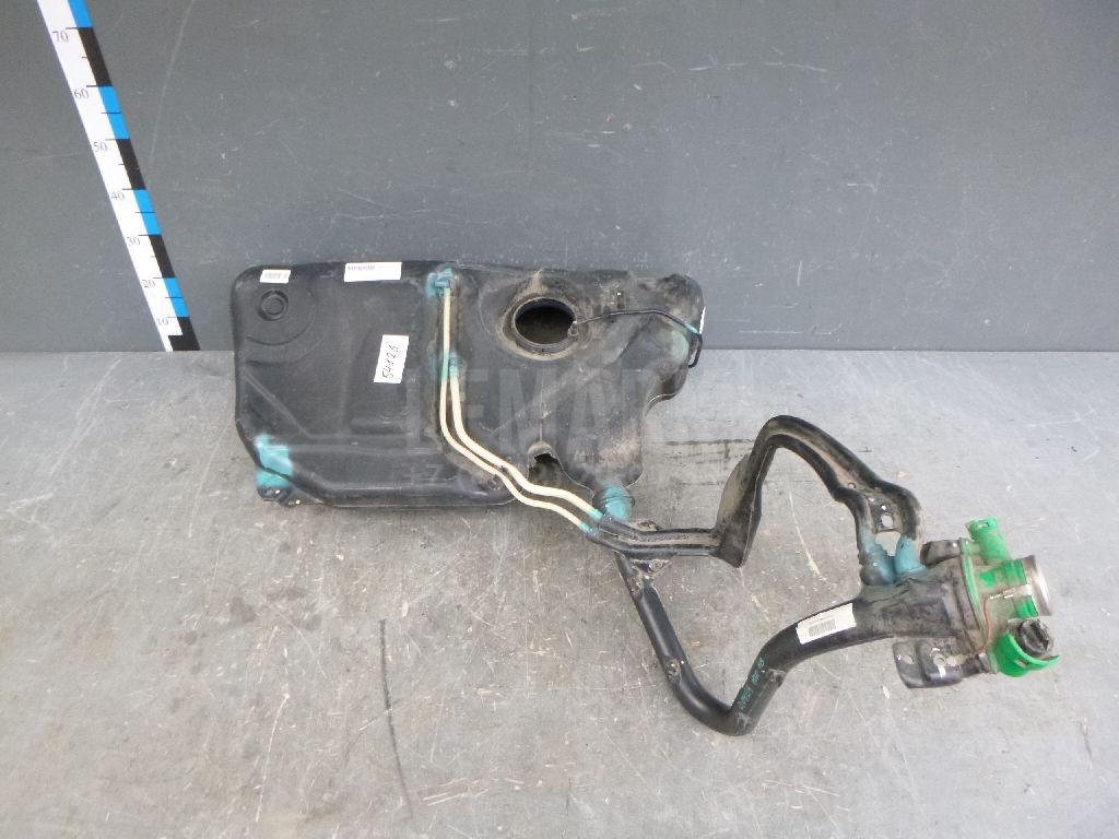 Бак топливный