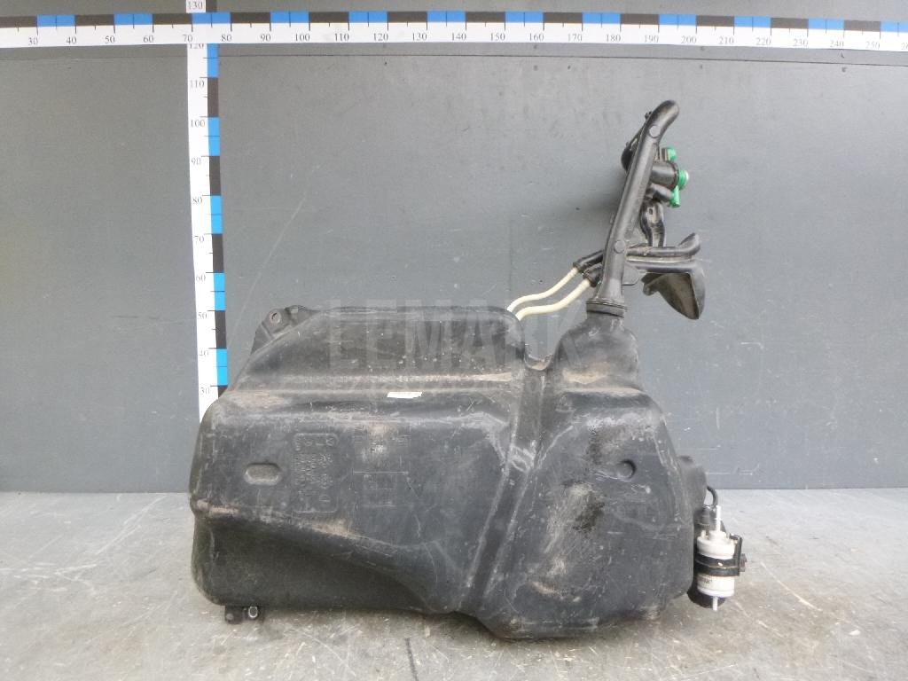 Бак топливный