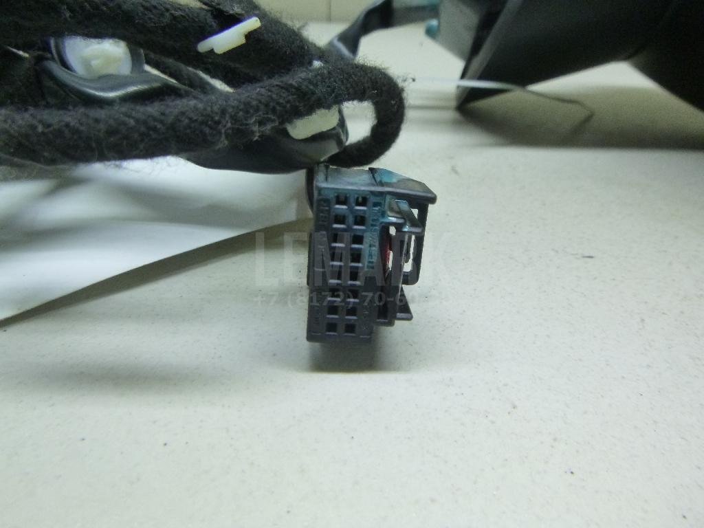 Зеркало правое электрическое