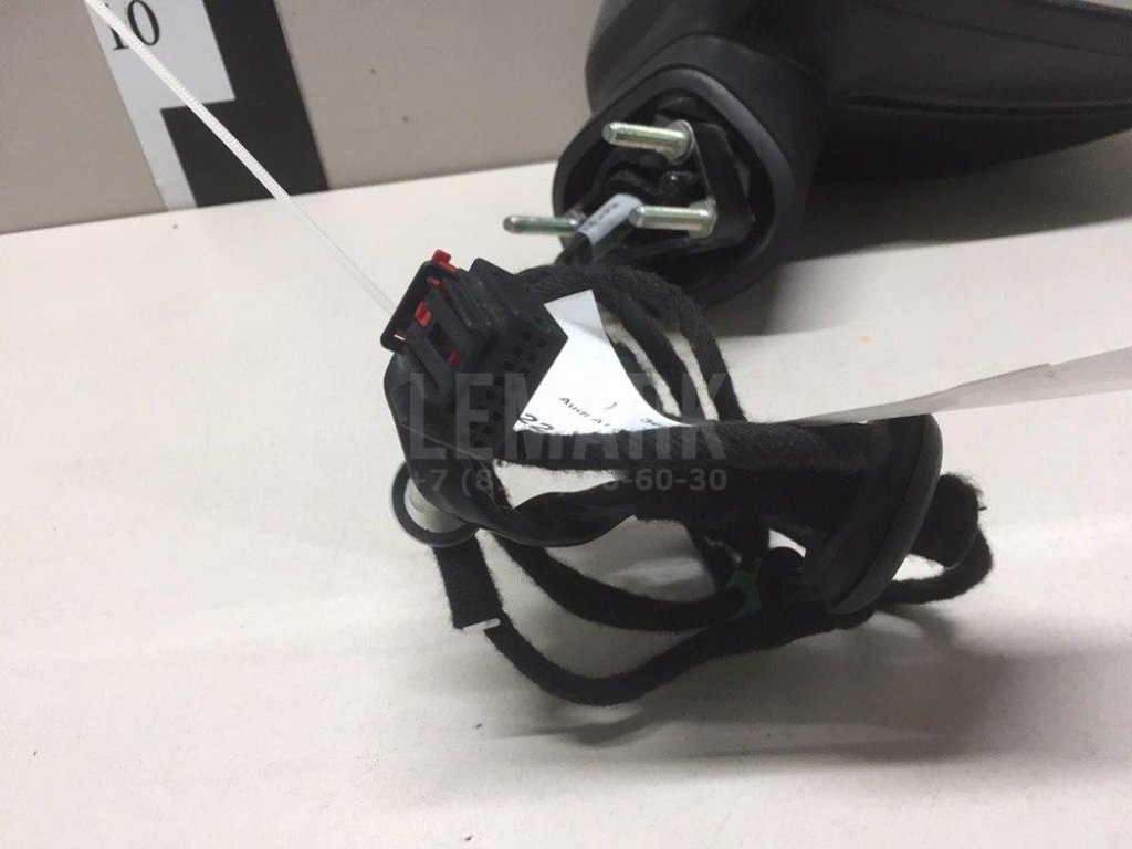 Зеркало правое электрическое