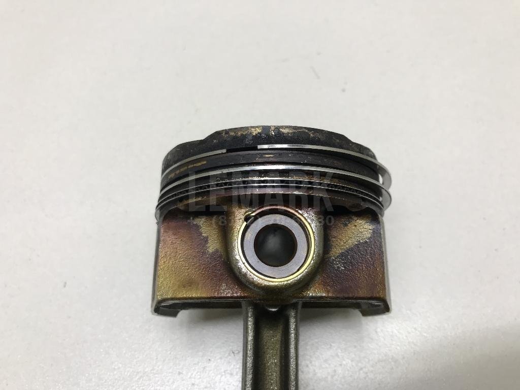 Поршень с шатуном для  Audi A4 [B9] 2015