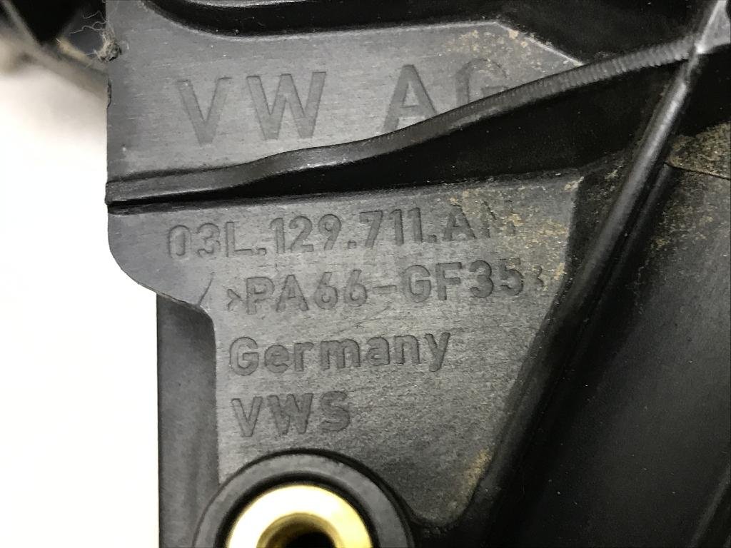 Коллектор впускной для  Audi 100 [C4] 1991-1994