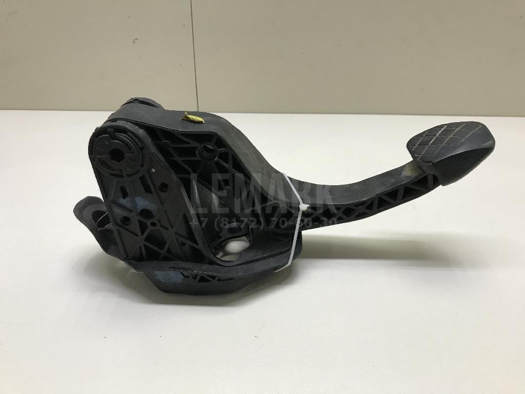 Педаль сцепления