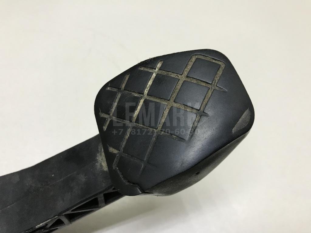 Педаль сцепления