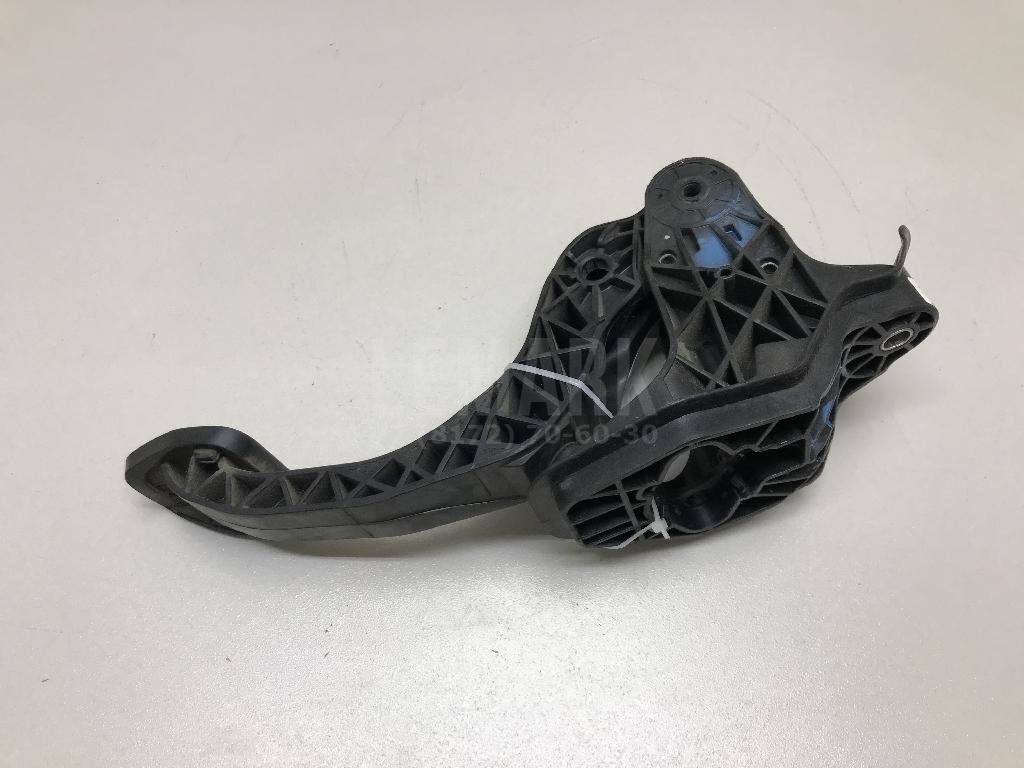 Педаль сцепления