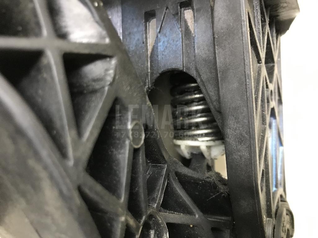 Педаль сцепления