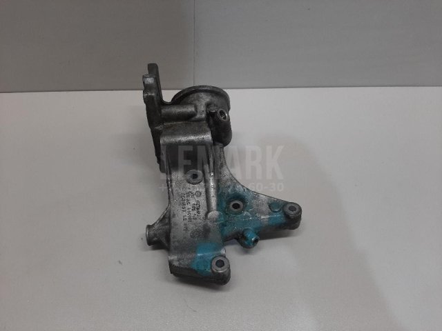 Кронштейн масляного фильтра