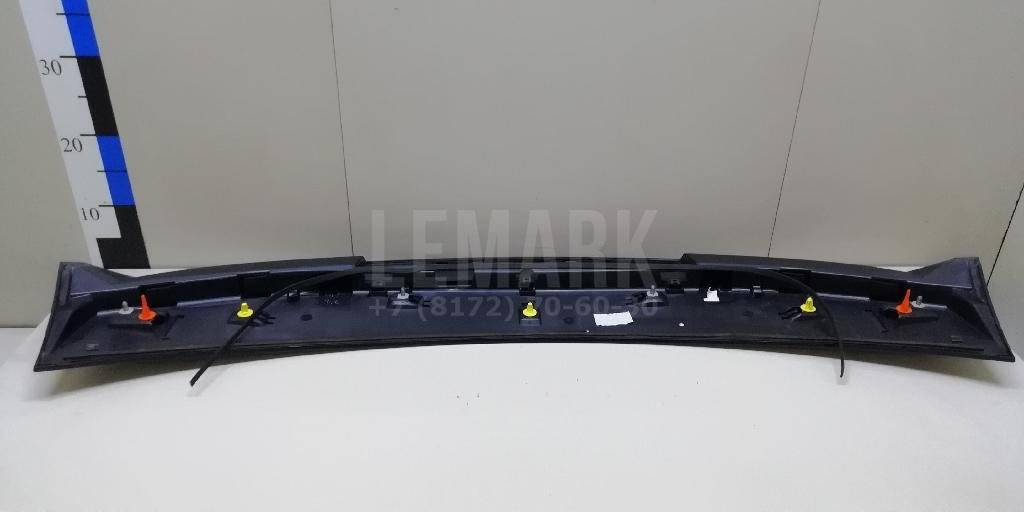 Спойлер (дефлектор) багажника