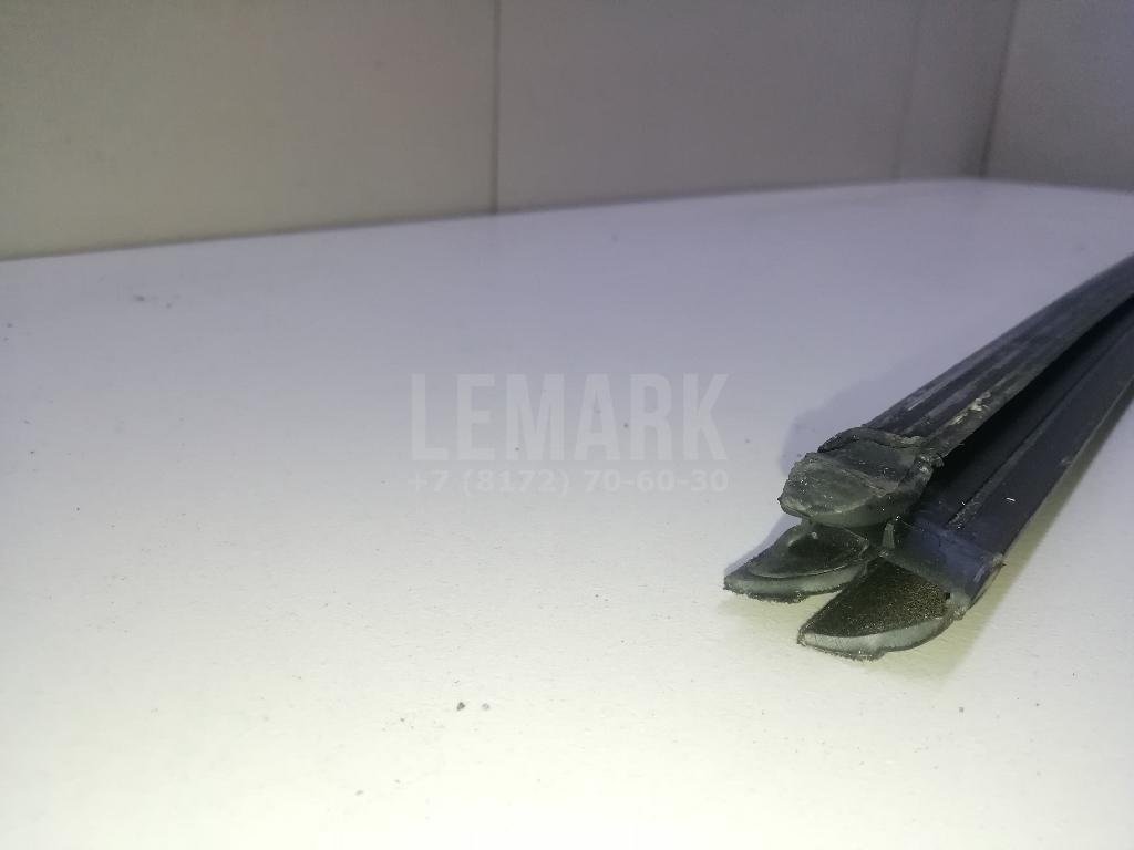 Уплотнитель стекла двери для  Audi A4 [B5] 1994-2001