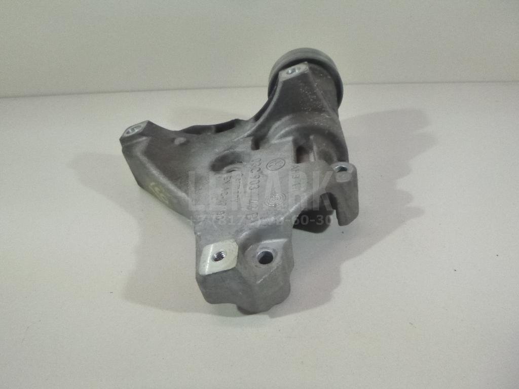 Кронштейн генератора