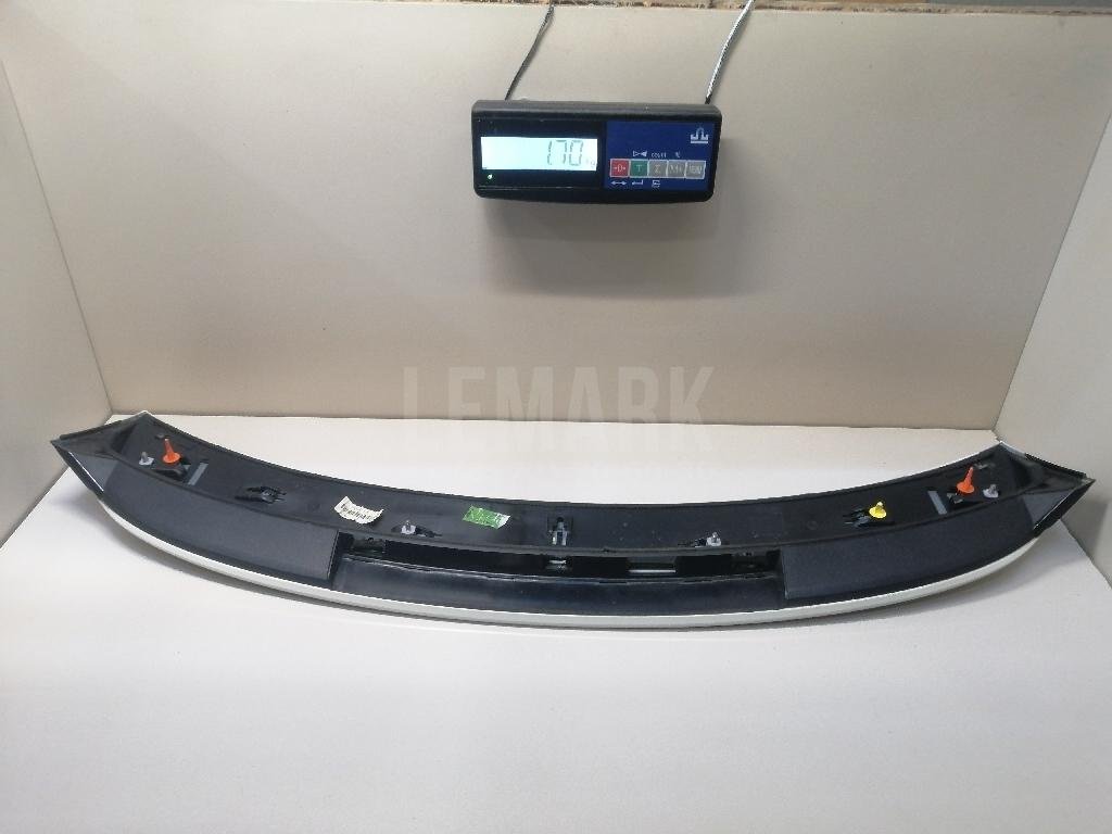 Спойлер (дефлектор) багажника