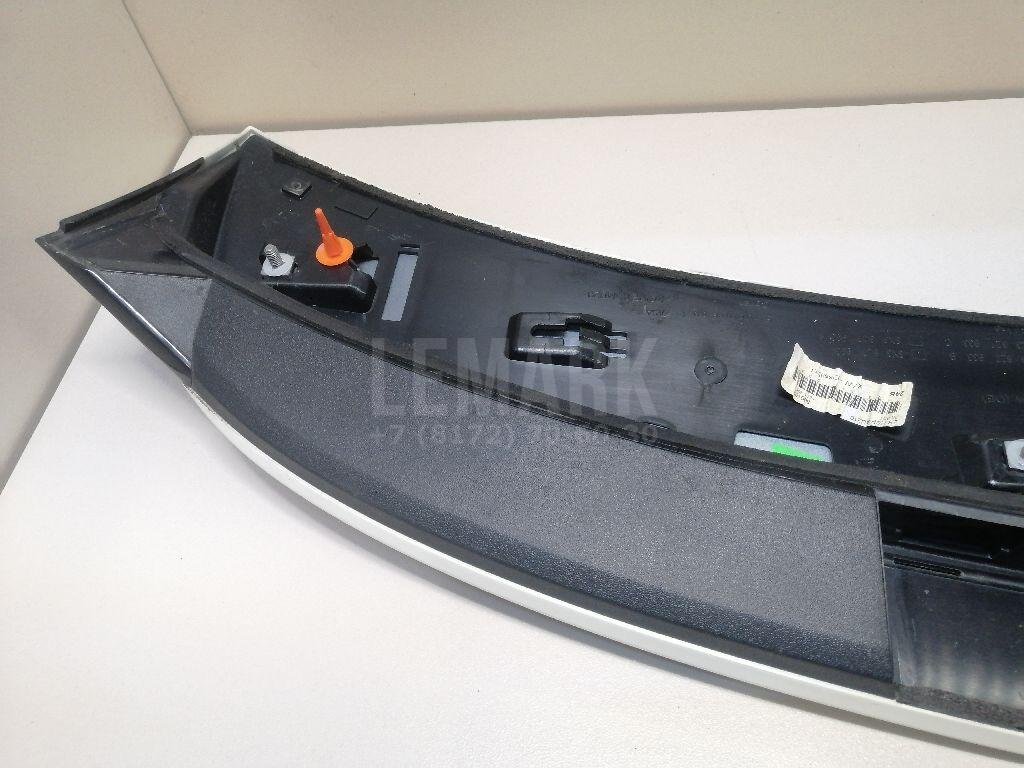 Спойлер (дефлектор) багажника