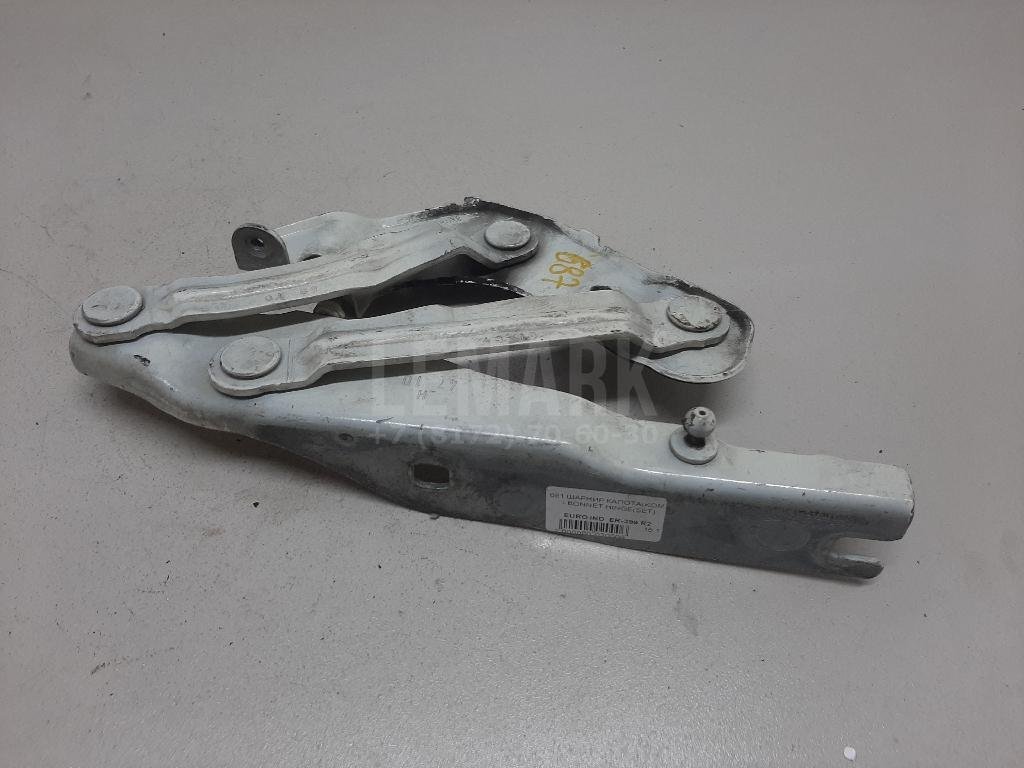 Петля капота левая