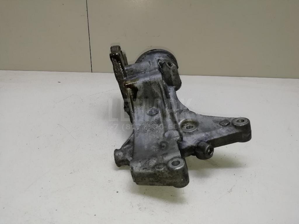 Кронштейн масляного фильтра