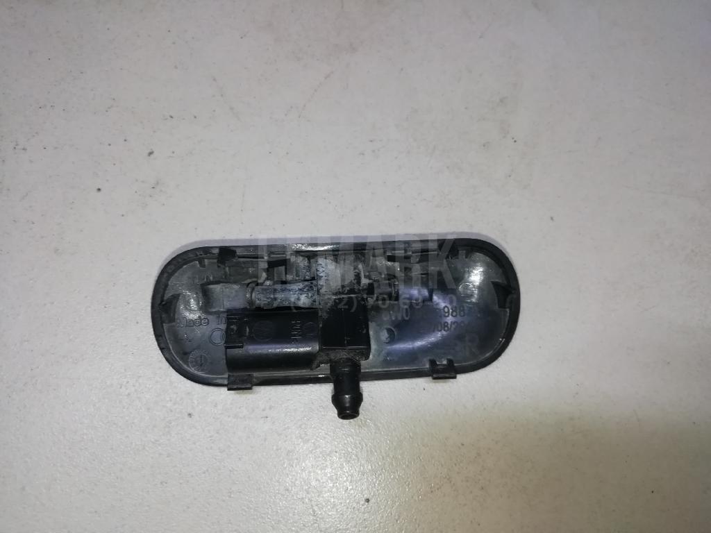 Форсунка омывателя лобового стекла