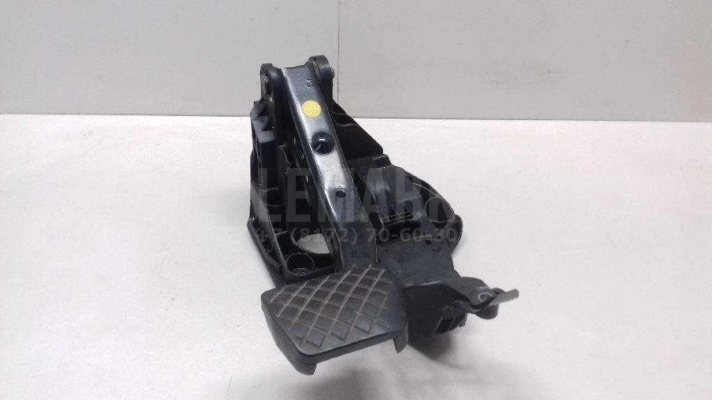 Педаль тормоза