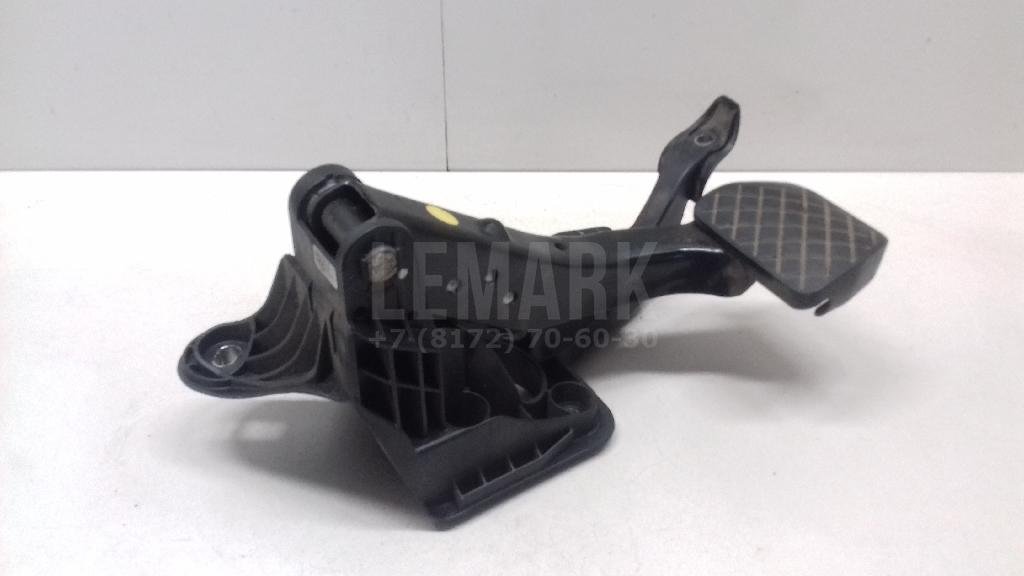 Педаль тормоза