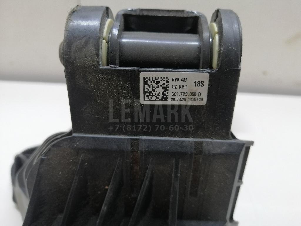 Педаль тормоза