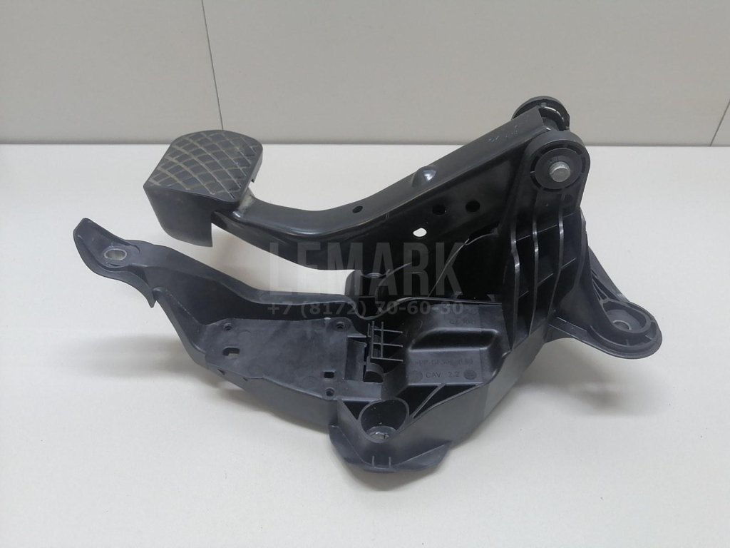 Педаль тормоза