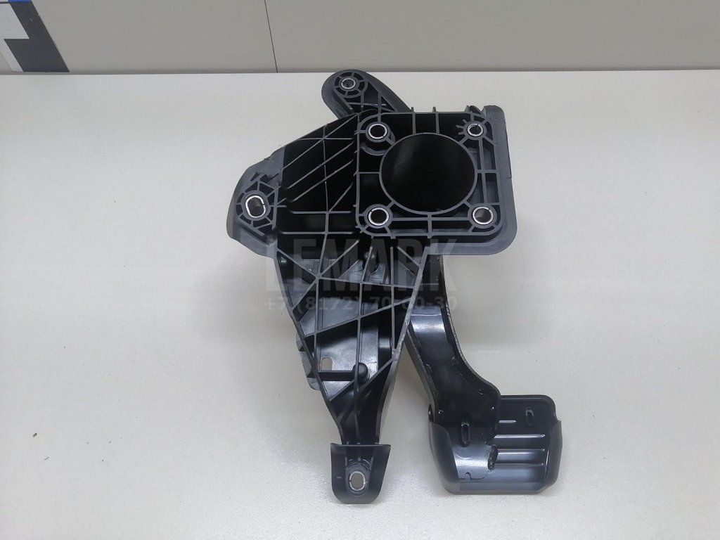 Педаль тормоза