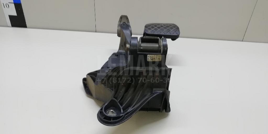 Педаль тормоза