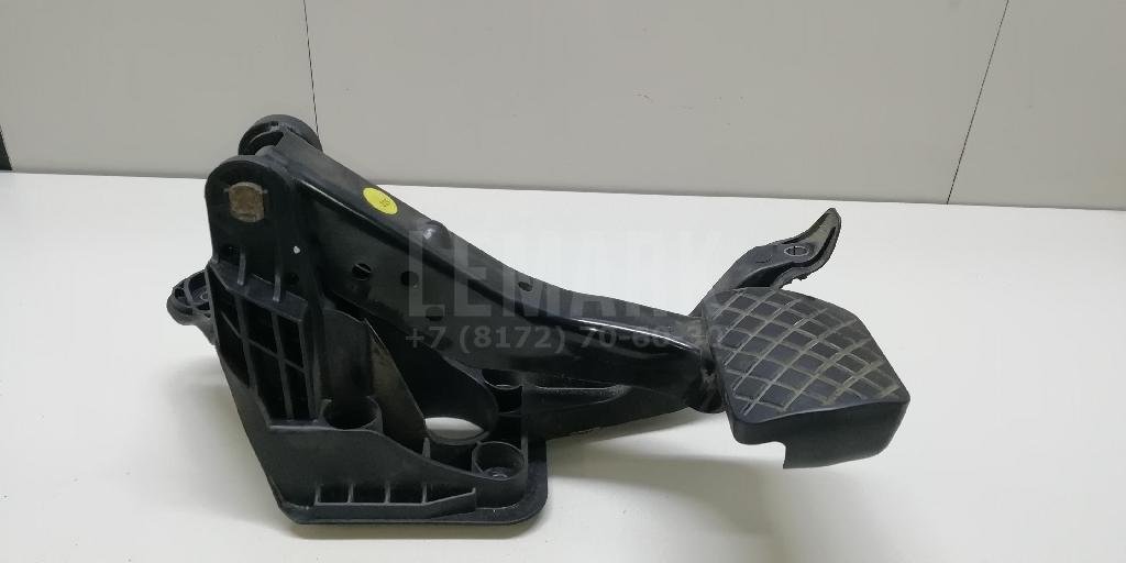 Педаль тормоза