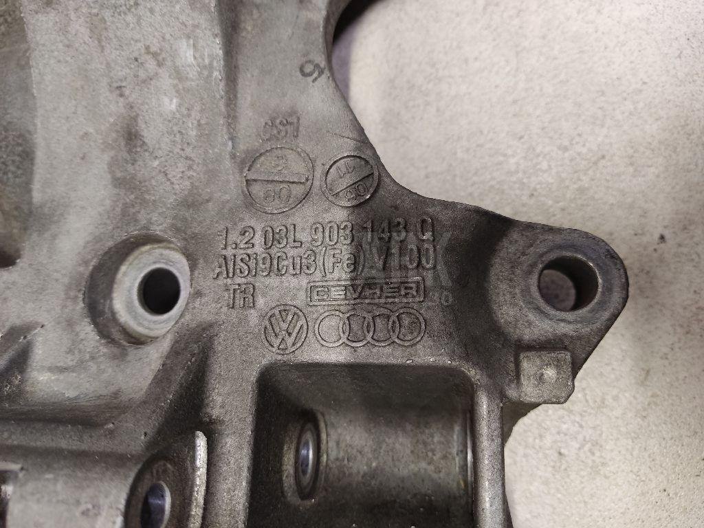 Кронштейн генератора для  Audi 80/90 [B4] 1991-1995