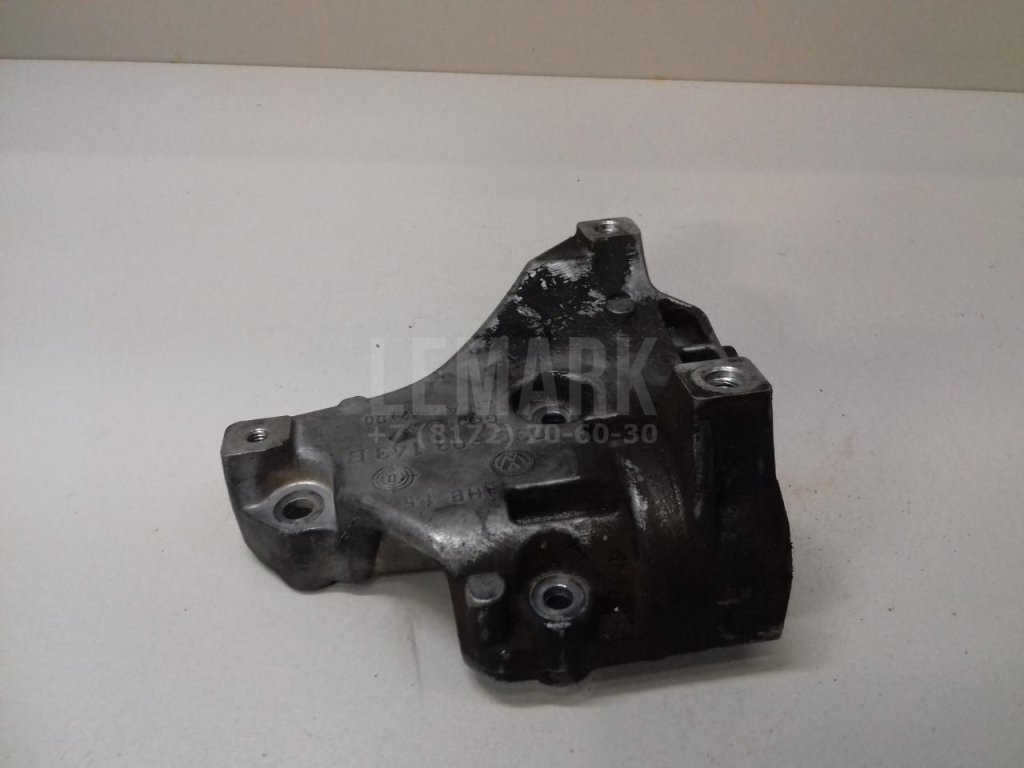 Кронштейн генератора