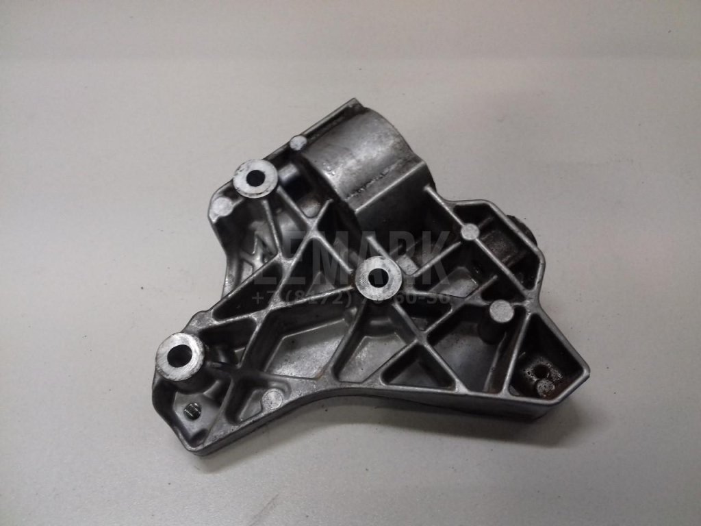 Кронштейн генератора