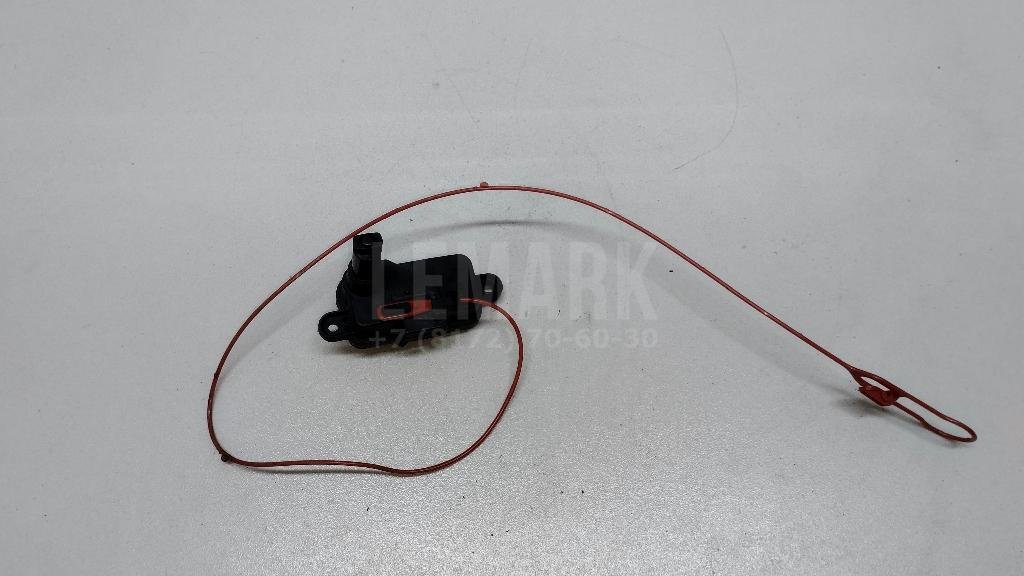 Активатор замка крышки бензобака