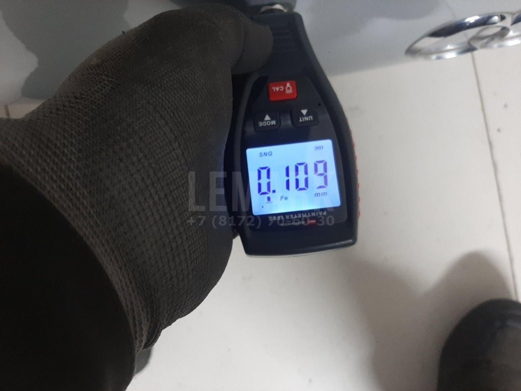 Дверь багажника со стеклом