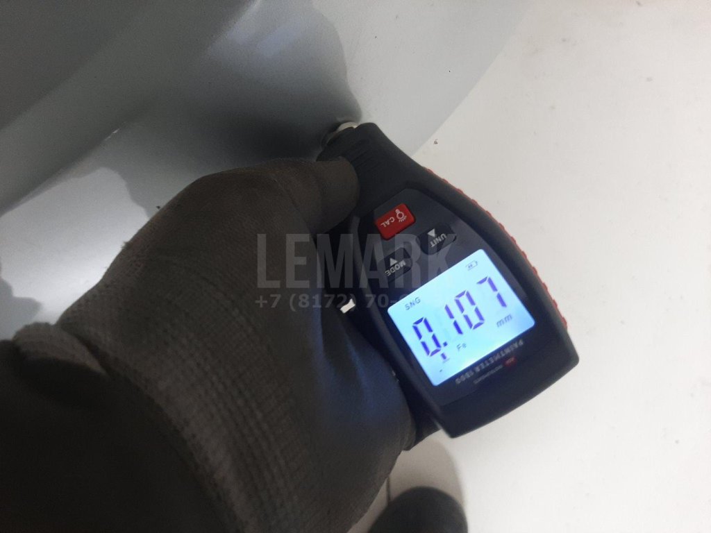 Дверь багажника со стеклом