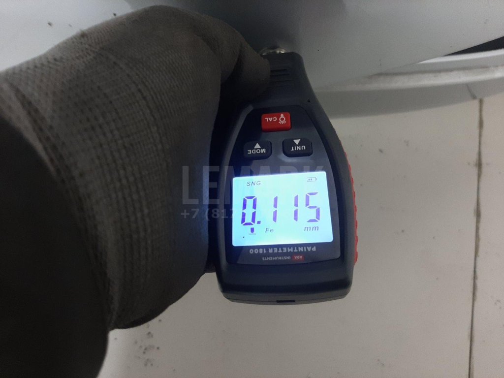 Дверь багажника со стеклом