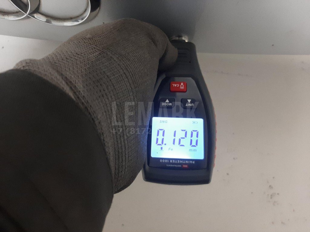 Дверь багажника со стеклом