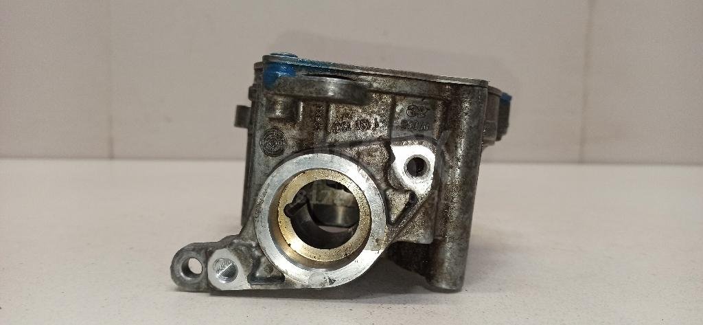 Насос вакуумный